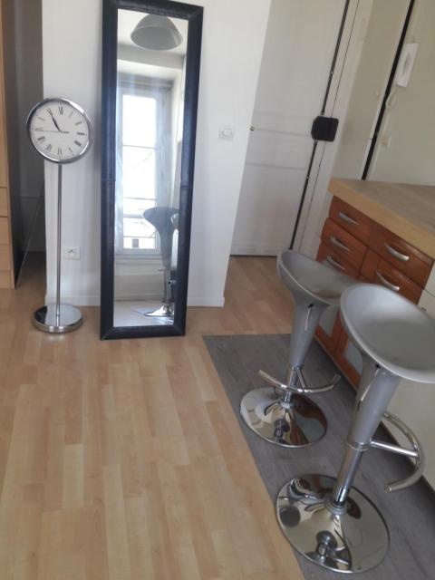 Location appartement T1 Paris 09 - Photo 4
