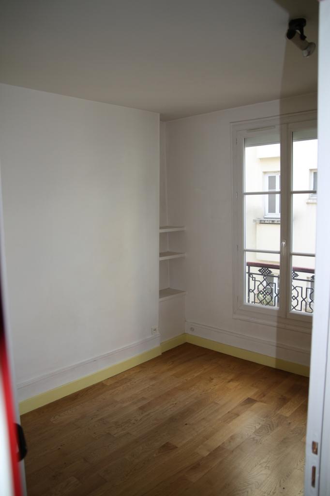 Location appartement T2 Paris 07 - Photo 3