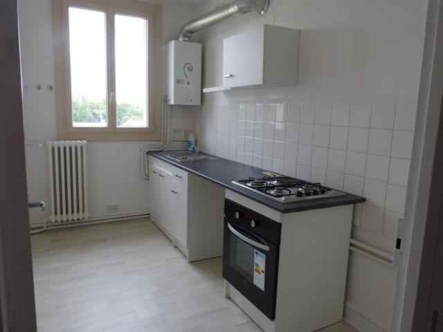 Location appartement T3 Montlucon - Photo 2