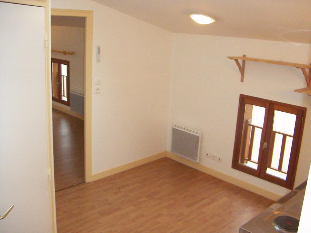 Location appartement T1 Chalons en Champagne - Photo 3