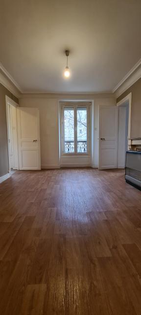 Location appartement T2 Paris 12 - Photo 1
