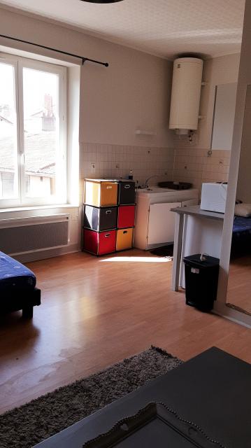 Location appartement T1 Lyon 9 - Photo 1