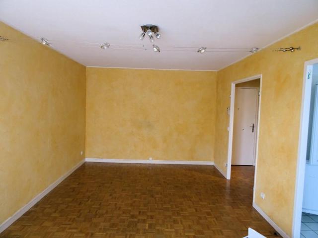 Location appartement T2 Lyon 8 - Photo 2