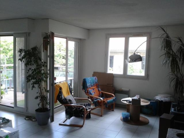 Location appartement T2 Marseille 08 - Photo 1