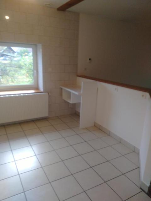 Location appartement T4 Plancher Bas - Photo 2