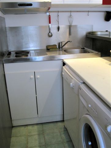 Location appartement T1 Paris 19 - Photo 1