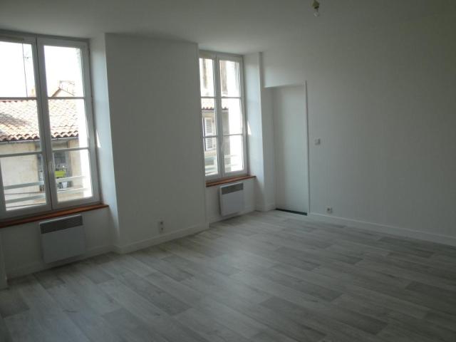 Location appartement T2 Poitiers - Photo 2