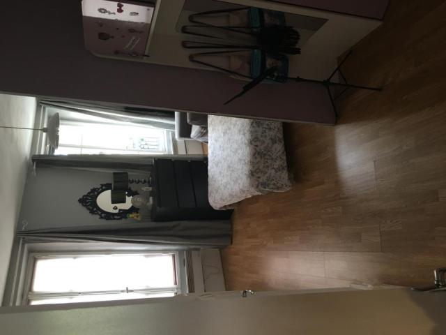 Location appartement T2 Paris 19 - Photo 1