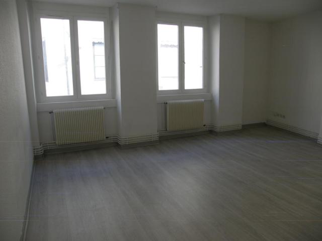Location studio St Etienne - Photo 1