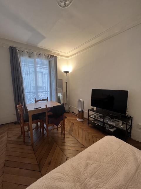Location studio Paris 18 - Photo 1