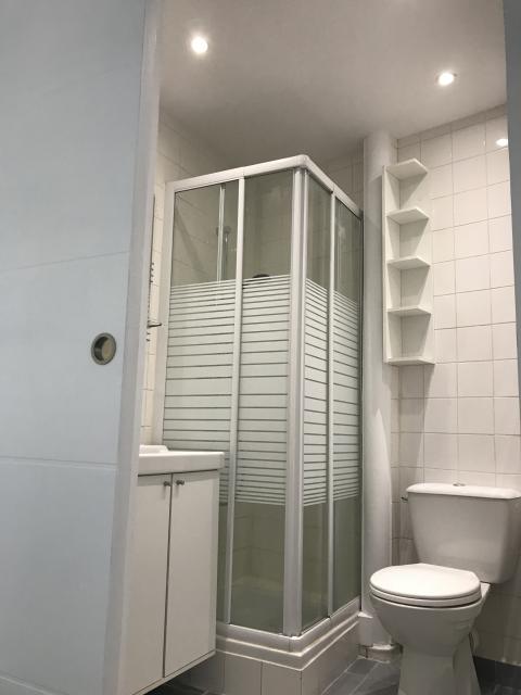 Location appartement T1 St Etienne - Photo 4
