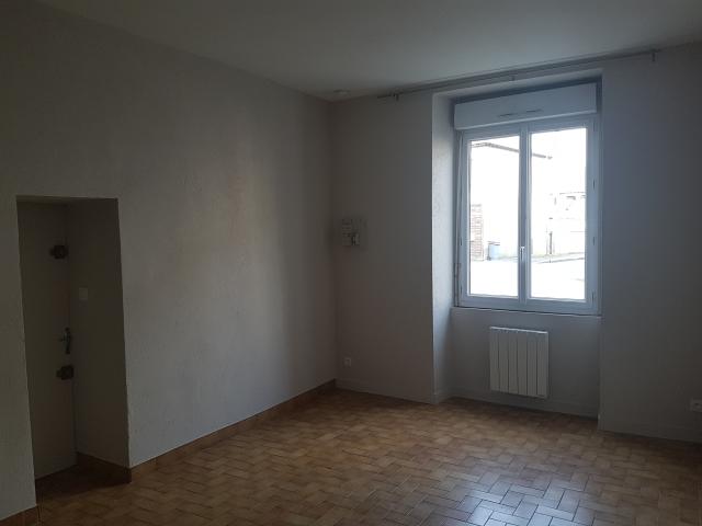 Location appartement T2 Quelaines St Gault - Photo 2