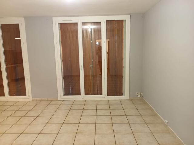 Location appartement T3 Bron - Photo 4