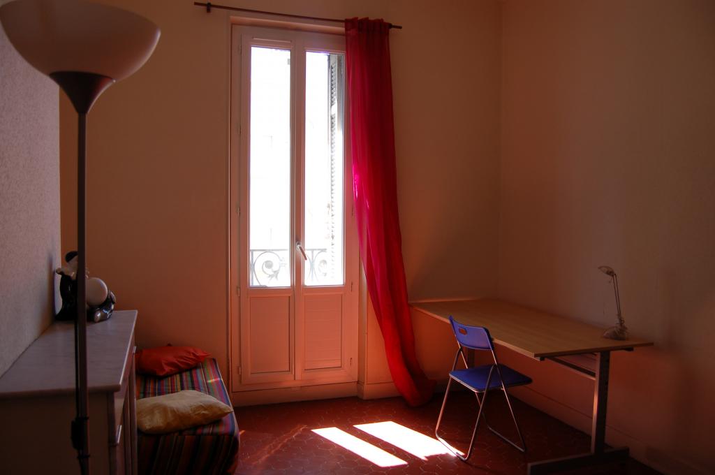 Location chambre Marseille 02 - Photo 1