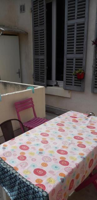 Location appartement T4 Marseille 01 - Photo 6