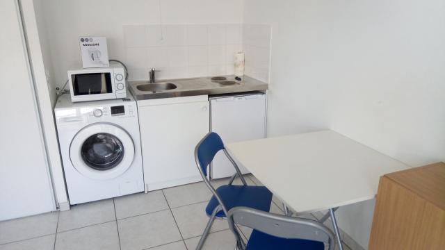 Location studio St Etienne - Photo 2