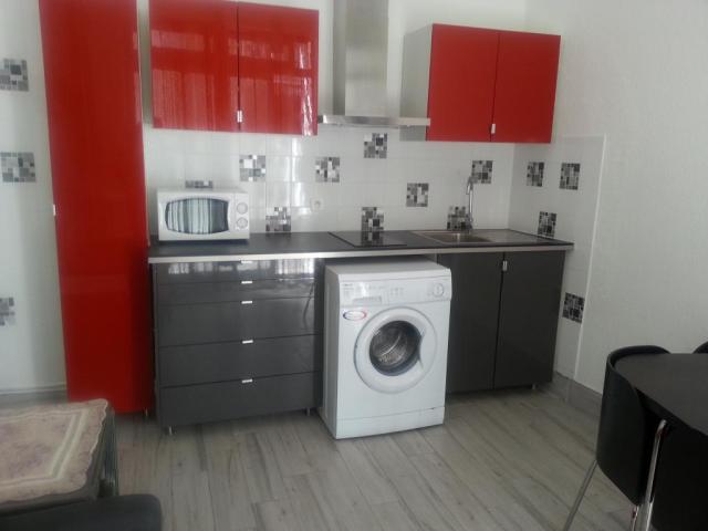 Location appartement T1 Marseille 08 - Photo 1