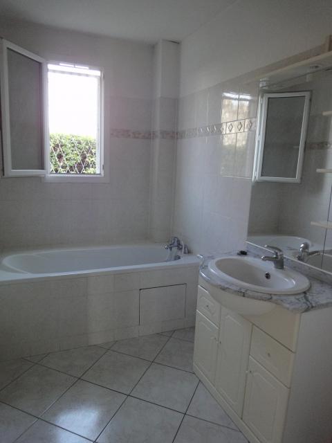 Location appartement T4 Angouleme - Photo 2