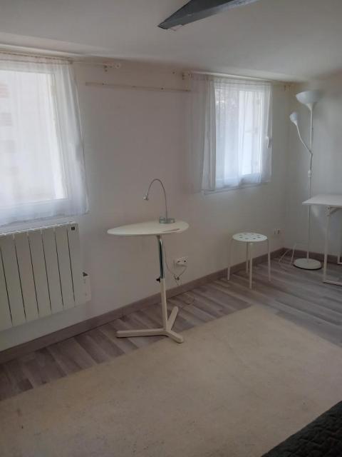 Location studio St Cyr sur Loire - Photo 3