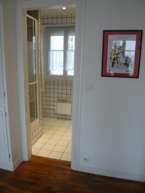 Location appartement T2 Paris 18 - Photo 3