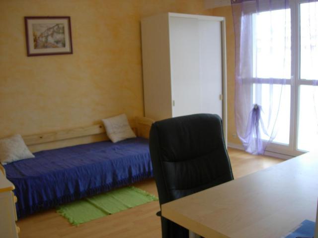 Location studio St Etienne - Photo 2