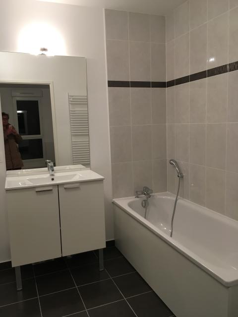 Location appartement T2 Jouy le Moutier - Photo 2