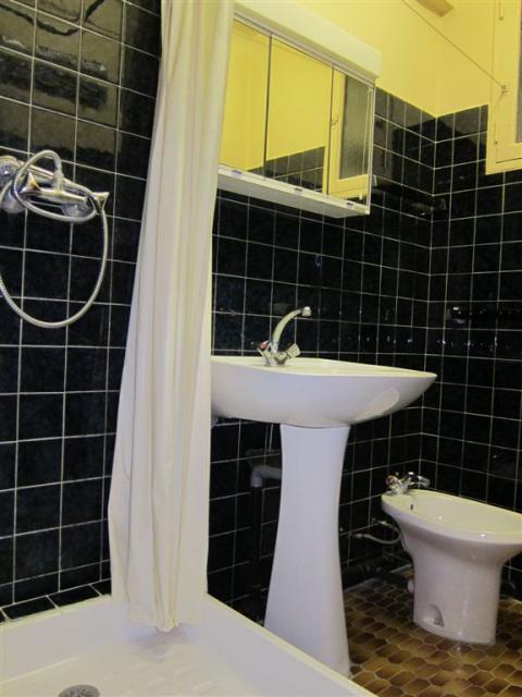 Location appartement T2 Marseille 05 - Photo 4