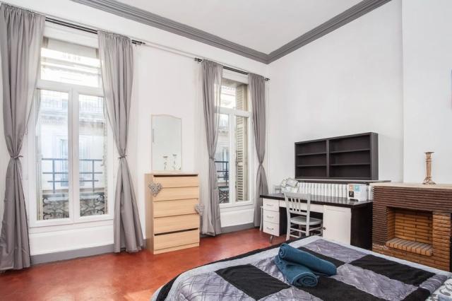 Location appartement T3 Marseille 01 - Photo 4