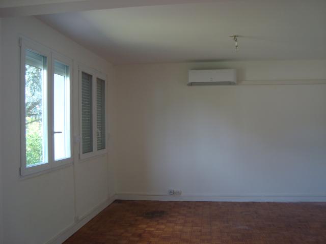 Location maison F5 Corbeil Essonnes - Photo 2