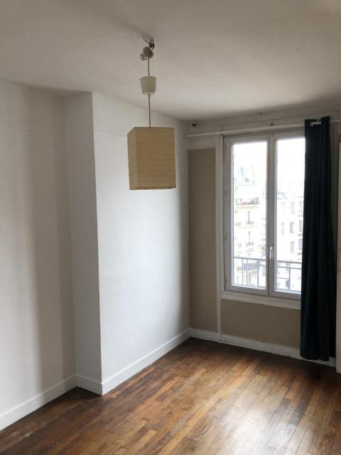 Location appartement T2 Paris 18 - Photo 2