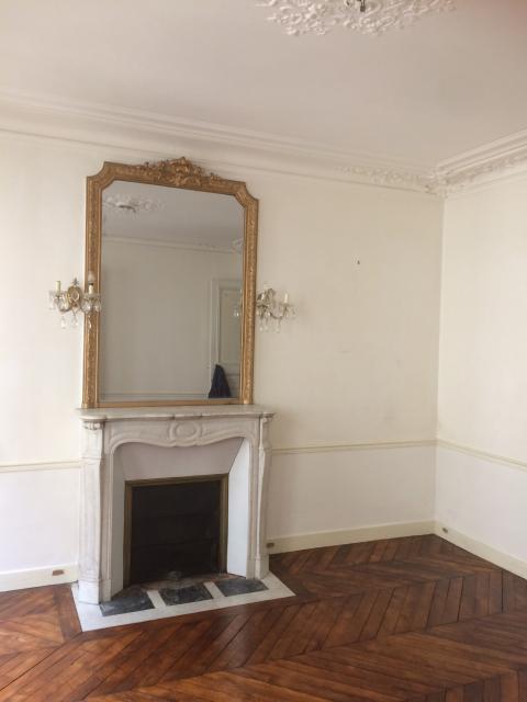 Location appartement T3 Paris 10 - Photo 1