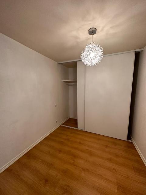 Location appartement T2 Paris 02 - Photo 2