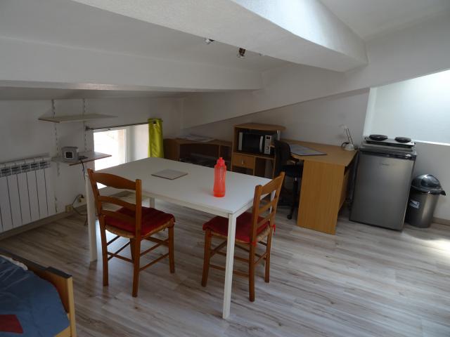 Location studio St Etienne - Photo 1