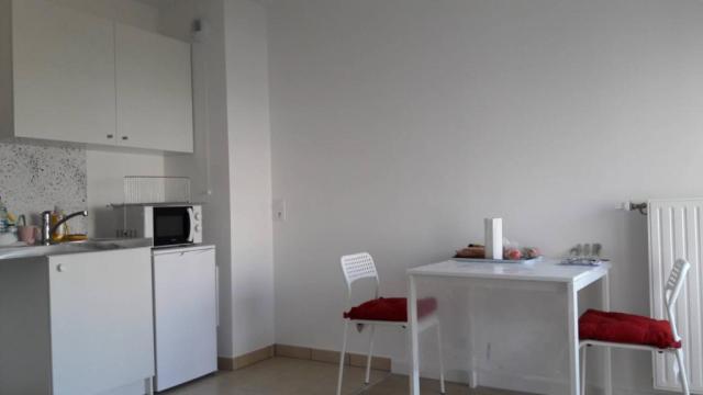 Location studio Villiers sur Marne - Photo 1