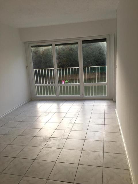 Location appartement T4 Fontaines sur Saone - Photo 2