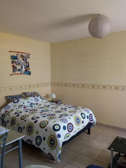Location studio St Maixent l'Ecole - Photo 2
