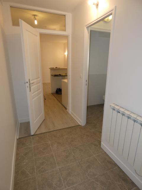 Location appartement T2 Suresnes - Photo 2
