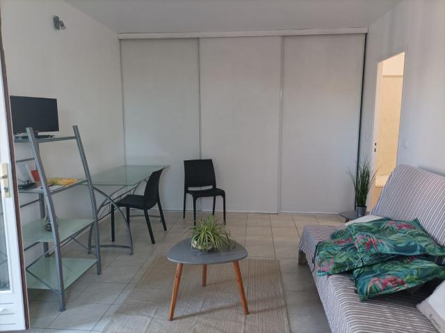 Location studio Marseille 09 - Photo 3