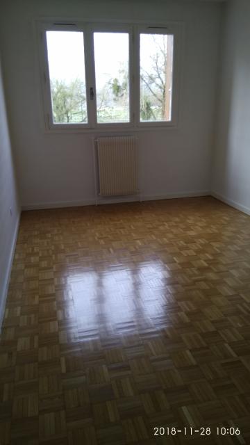 Location appartement T4 Fontaines sur Saone - Photo 10