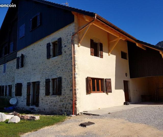 Location appartement T4 Ville en Sallaz - Photo 2