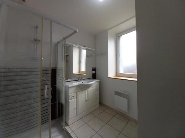 Location maison F4 Naintre - Photo 5