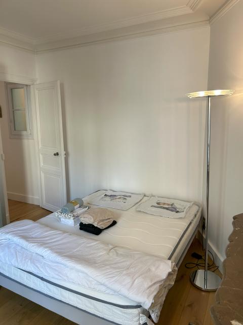 Location appartement T2 Paris 08 - Photo 6
