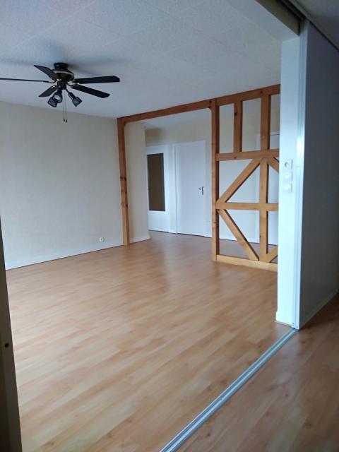 Location appartement T4 La Chapelle St Luc - Photo 6