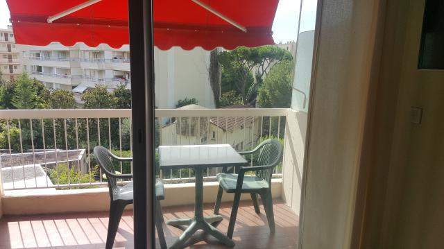 Location Studio Meuble Avec Cuisine Equipee A Cannes 650 23 M