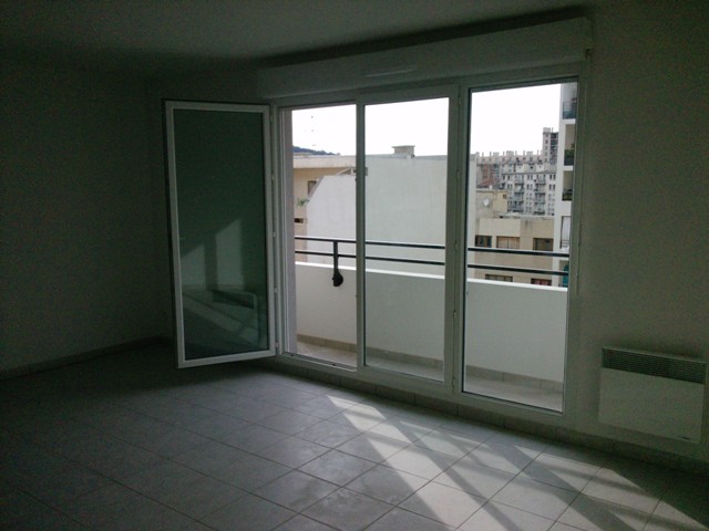 Location appartement T2 Marseille 08 - Photo 6