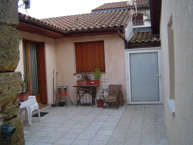 Location maison F2 Bordeaux - Photo 2