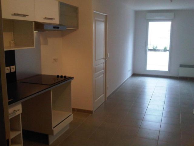 Location appartement T2 Marseille 08 - Photo 1
