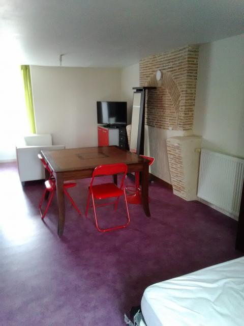 Location studio Magnac Laval - Photo 2