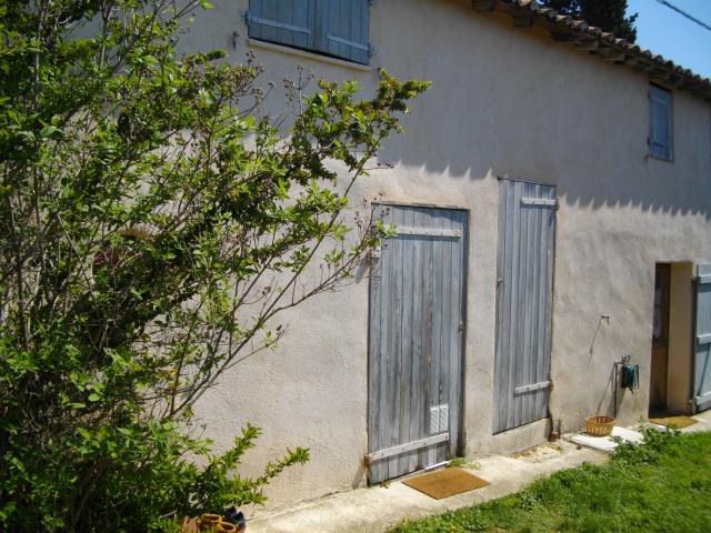 Location studio Marseille 13 - Photo 3
