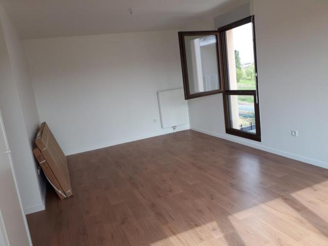 Location studio Carrieres sous Poissy - Photo 2